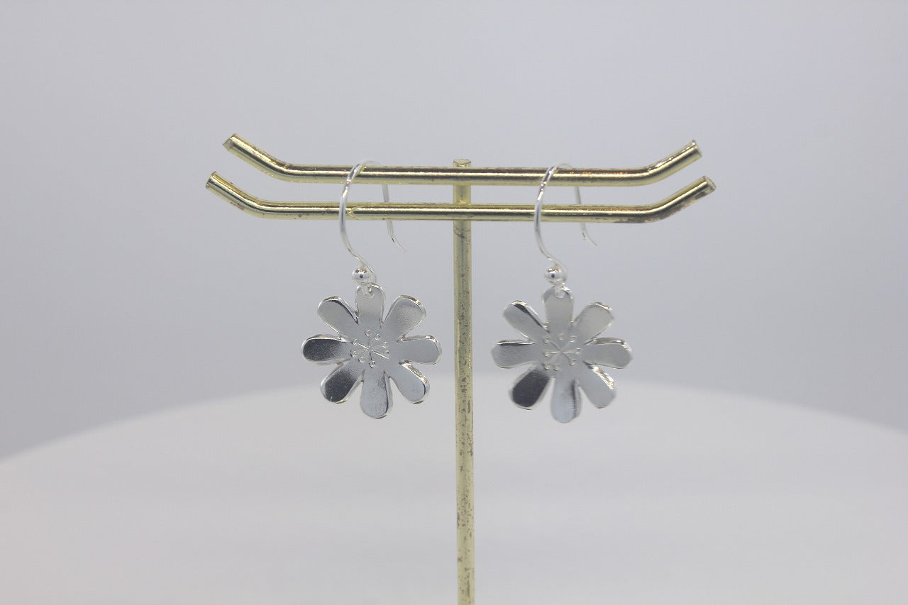 房指輪チャームピアス〈花〉(Fusa Ring Earrings – Flower)